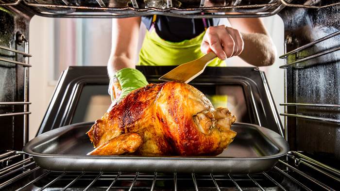 oven-cook-turkey-today-151113-stock-tease_724728e4fd202a1c7b3d49c4beb191c7-today-inline-large